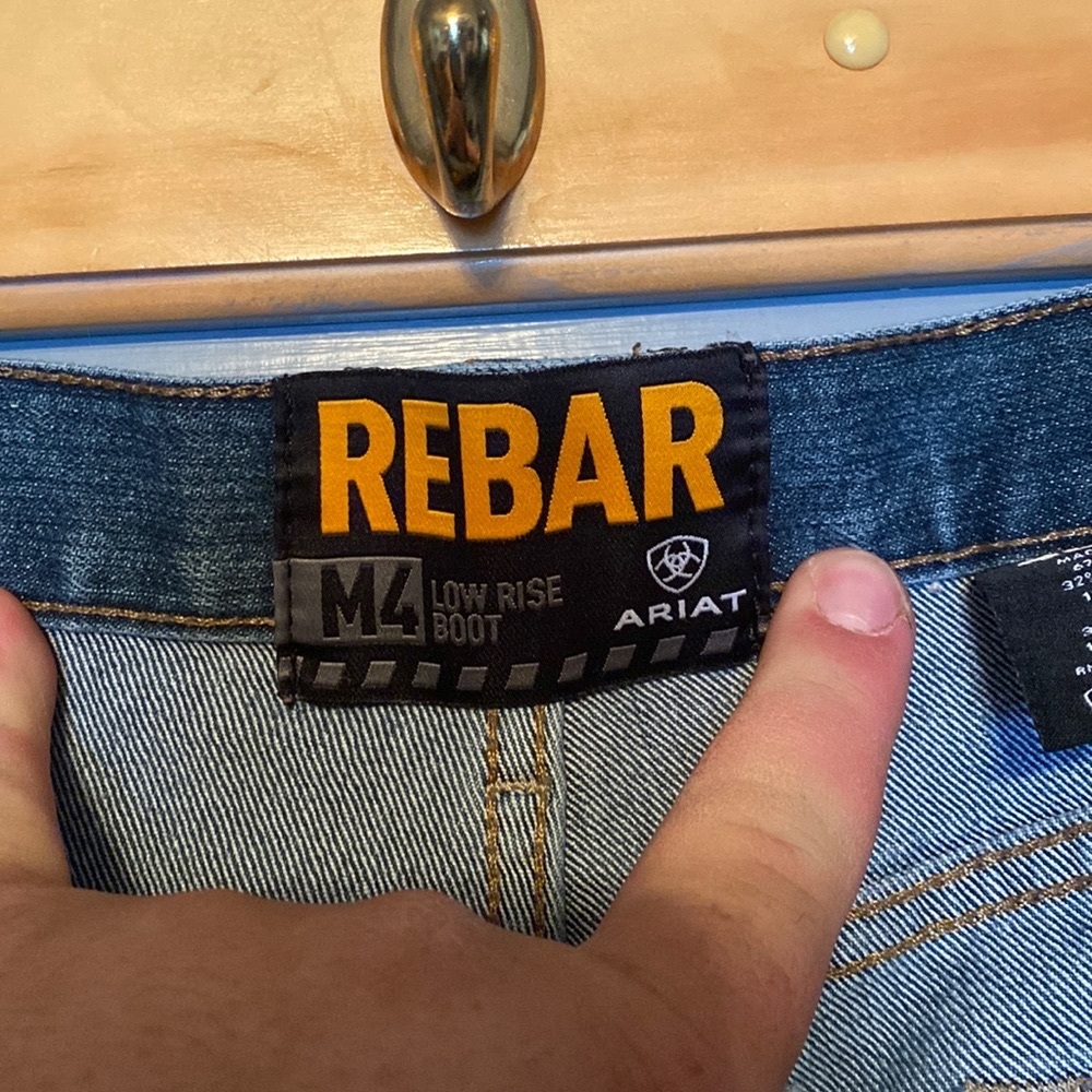 Ariat rebar m4